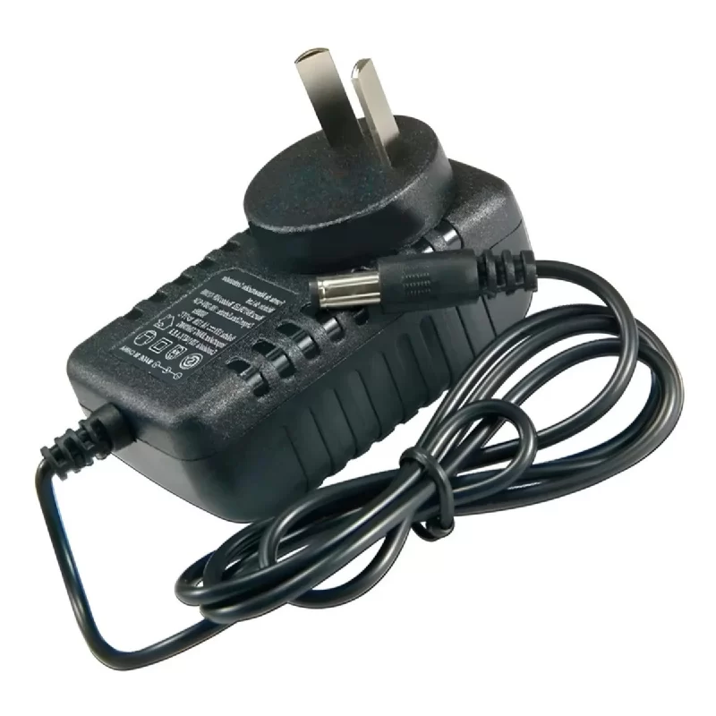 FUENTE SWITCHING 5V 2A CON 2 PLUGS INTERCAMBIABLES